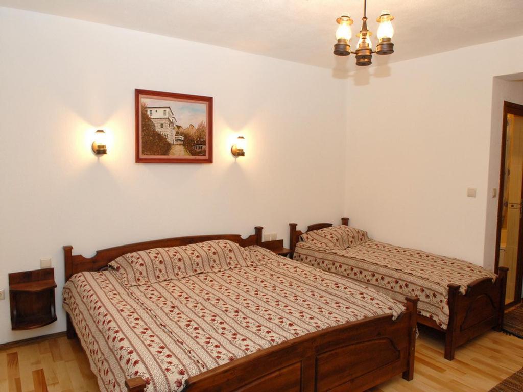 Hotel Pirinski Han - Old Adjev Han 桑丹斯基 客房 照片