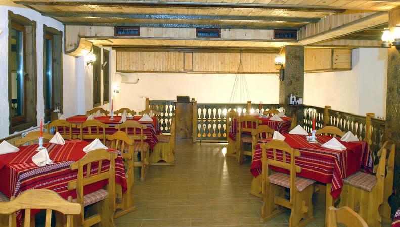 Hotel Pirinski Han - Old Adjev Han 桑丹斯基 外观 照片